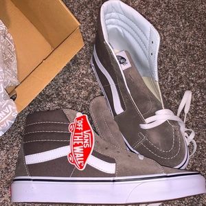 Sk8-Hi Vans Women’s Sneakers